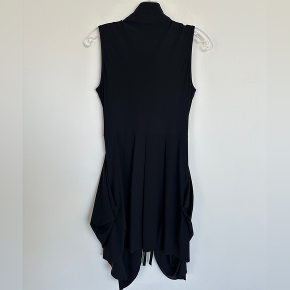 Sun Light Asymmetrical Stretch Zipper Sleeveless Dress in Black | Size 1 - Picture 6 of 7